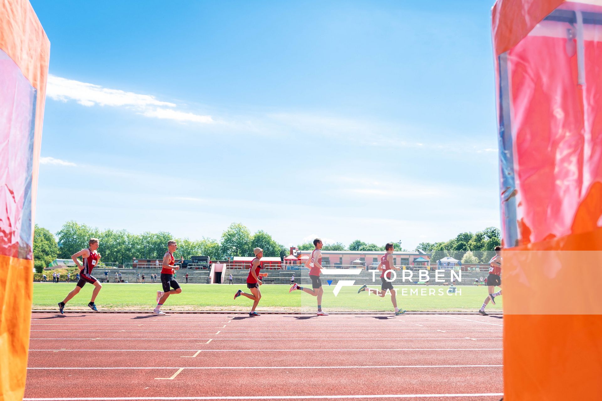 Fabian Kuklinski (VfL Eintracht Hannover), Jonas Marx (Braunschweiger Laufclub), Nils Huhtakangas (LG Osnabrueck), Leonard Maisch (ATS Buntentor Bremen), Soeren Sprehe (SC Melle 03) ueber 5000m am 03.07.2022 waehrend den NLV+BLV Leichtathletik-Landesmeisterschaften im Jahnstadion in Goettingen (Tag 1)